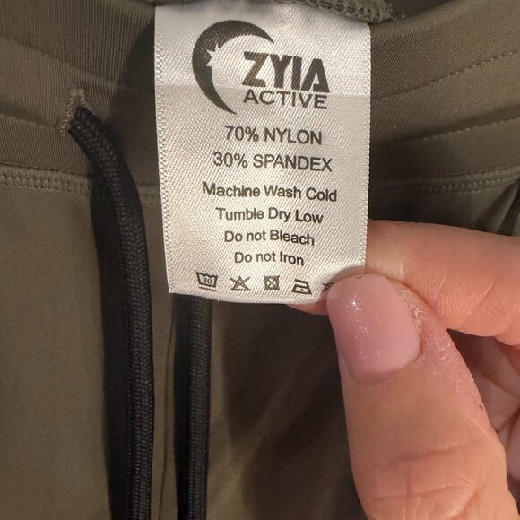 NWT - Zyia Dark Olive Peak Zipper Joggers 24" - Size L - Picture 5 of 7